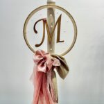 ΛΑΜΠΑΔΑ ΚΟΡΙΤΣΙ ΜΕ ΜΟΝΟΓΡΑΜΜΑ ΚΑΙ ΤΕΛΑΡΟ