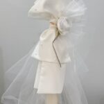 ΛΑΜΠΑΔΑ ΓΙΑ ΚΟΡΙΤΣΙ ΜΕ ΘΕΜΑ ΛΕΥΚΟ ΛΟΥΛΟΥΔΙ